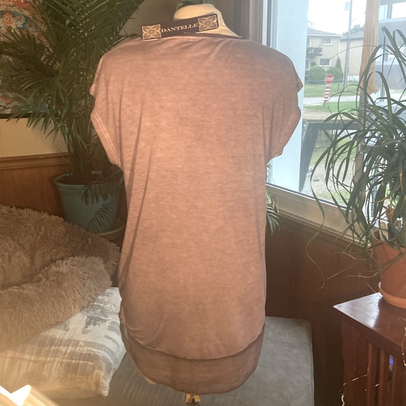 Dusty purple T-shirt size M with beautiful bottom and neck trim. BNWT. - Picture 2 of 9